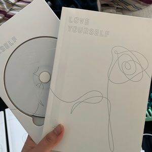 BTS Love Yourself: Her Album (Version L)